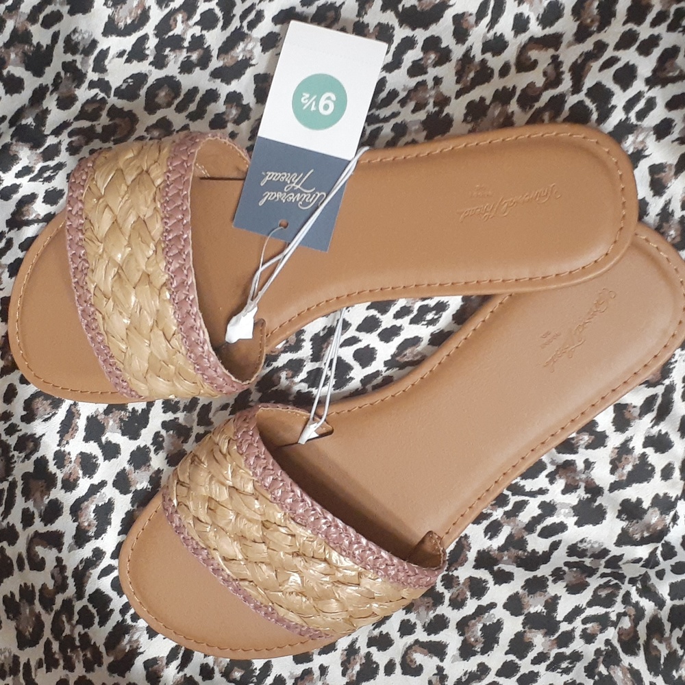 NWT UNIVERSAL THREAD Rose Pink Dez Woven Slide Sandals 9.5